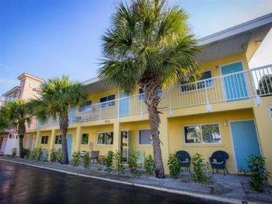 One Bedroom Walk to Beach Vacation Condo in Bradenton