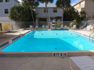 One Bedroom Walk to Beach Vacation Condo in Bradenton