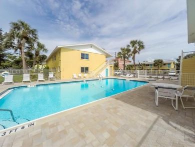 One Bedroom Walk to Beach Vacation Condo in Bradenton