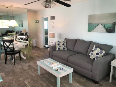 One Bedroom Walk to Beach Vacation Condo in Bradenton