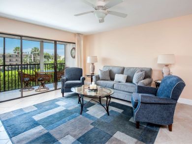 Sanibel Two Bedroom Walk to Beach Rental Condo