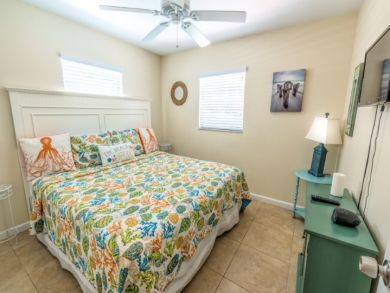 Holmes Beach 3 Bedroom Rental Cottage