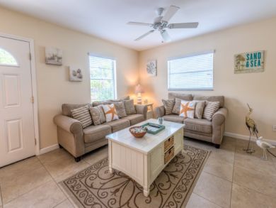 Holmes Beach 3 Bedroom Rental Cottage