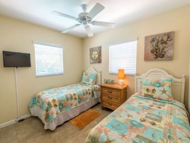 Holmes Beach 3 Bedroom Rental Cottage