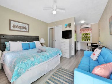 Indian Rocks Walk to Beach 6 Bedroom Vacation Rental