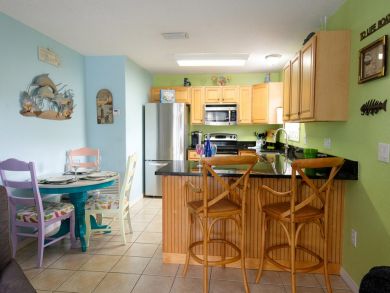 Four BedroomsWalk to Beach Vacation Duplex in Bradenton