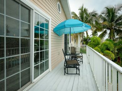 Four BedroomsWalk to Beach Vacation Duplex in Bradenton