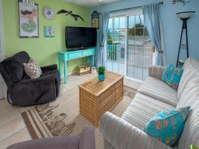 Four BedroomsWalk to Beach Vacation Duplex in Bradenton