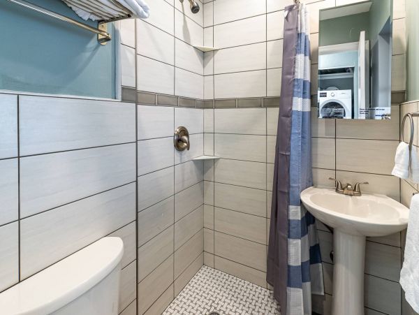 Sarasota Vacation Condo Sleeps Five Guests
