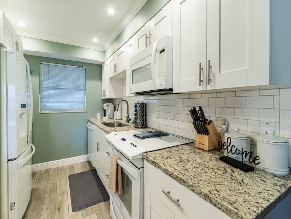 Sarasota Vacation Condo Sleeps Five Guests