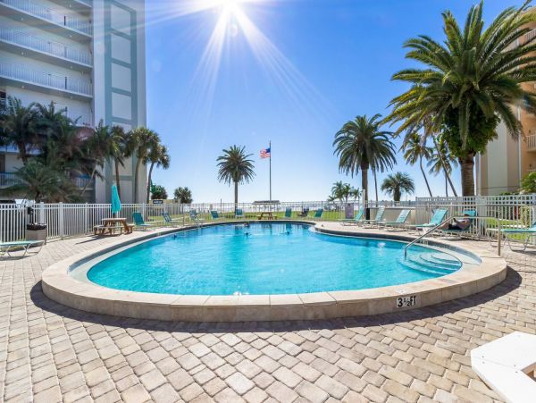Sarasota Vacation Condo Sleeps Five Guests
