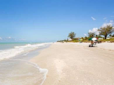 Sanibel Vacation Condo Sleeps Four Guests
