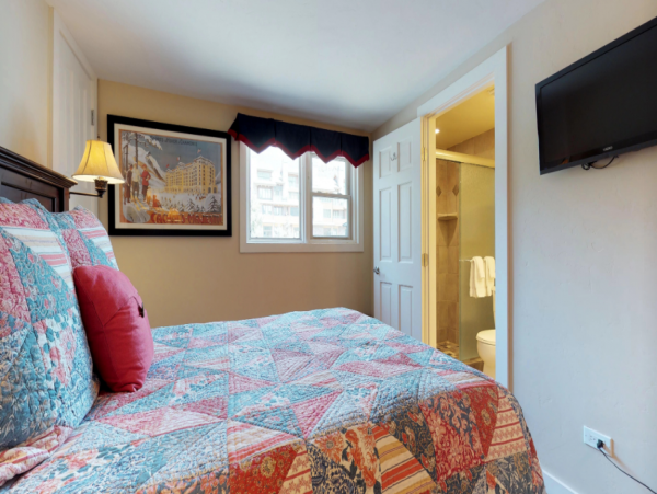 Great Value Vail Four Bedroom Vacation Condo Walk to Lifts