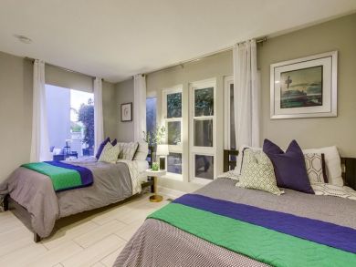 Luxury Four Bedroom Vacation Home in Pacific Beach Luxury Four Bedroom Vacation Home in Pacific Beach
