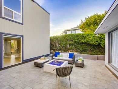 Luxury Four Bedroom Vacation Home in Pacific Beach Luxury Four Bedroom Vacation Home in Pacific Beach