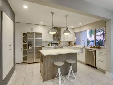 Luxury Four Bedroom Vacation Home in Pacific Beach Luxury Four Bedroom Vacation Home in Pacific Beach