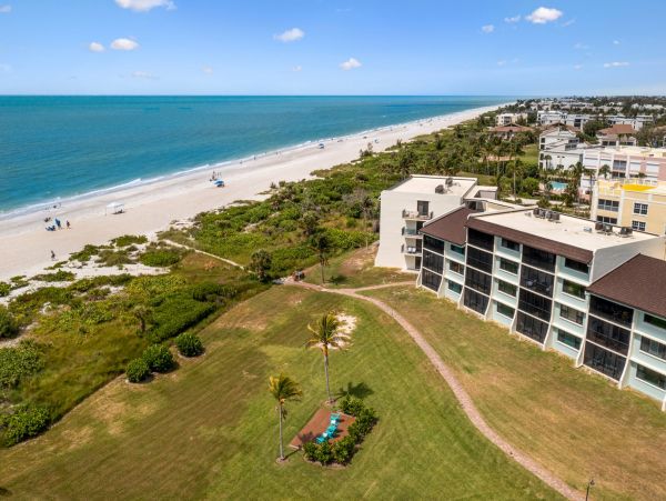 Sanibel Vacation Rental Condo Two Bedrooms