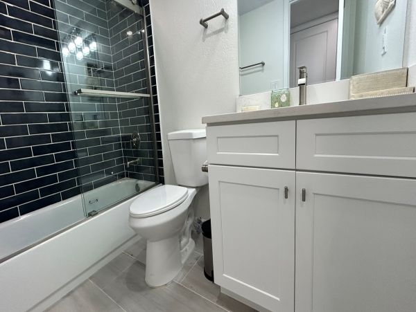 Beautiful Sanibel Condo Located on Beach with Communal Pool