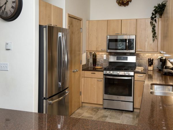 Vail Three Bedroom Mountain View Condo with Private Hot Tub