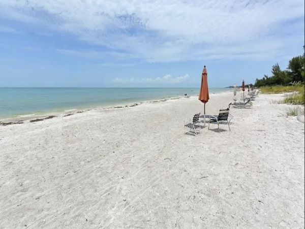 Longboat Key Private Beach Rental with Pool & Tennis Court