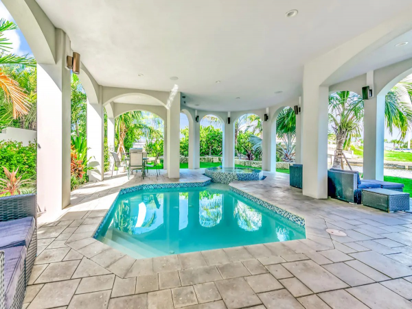 The Ultimate Anna Maria Vacation Residence Private Pool