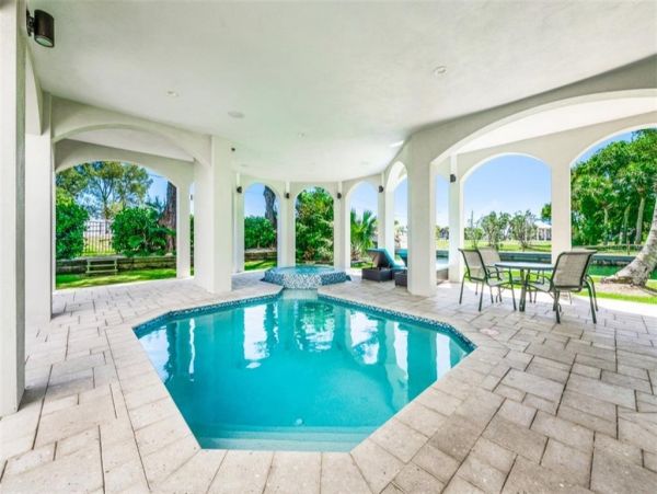 The Ultimate Anna Maria Vacation Residence Private Pool