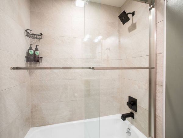 Contemporary Sleeps Four 400 Yards to the Ski Slope