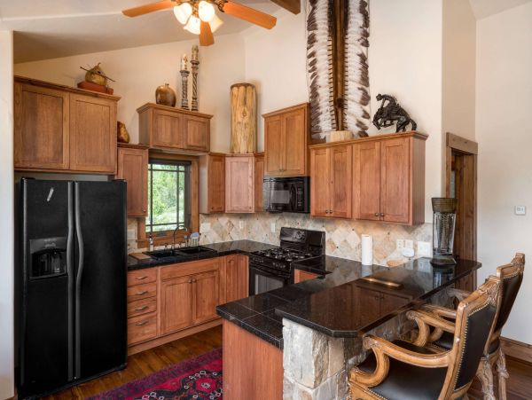 Luxury Estate 3 miles to slopes