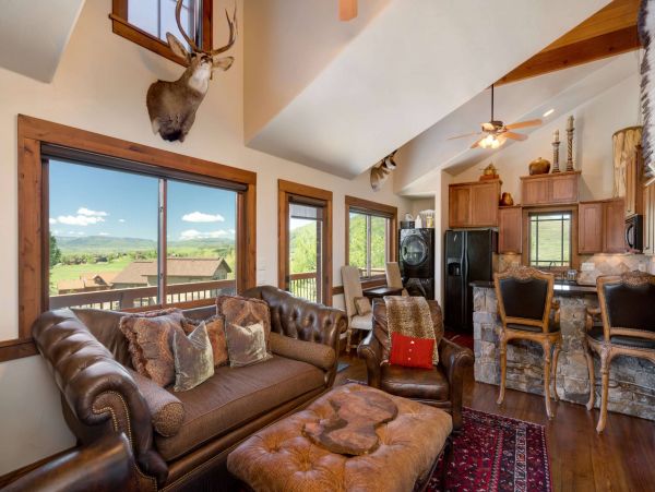 Luxury Estate 3 miles to slopes