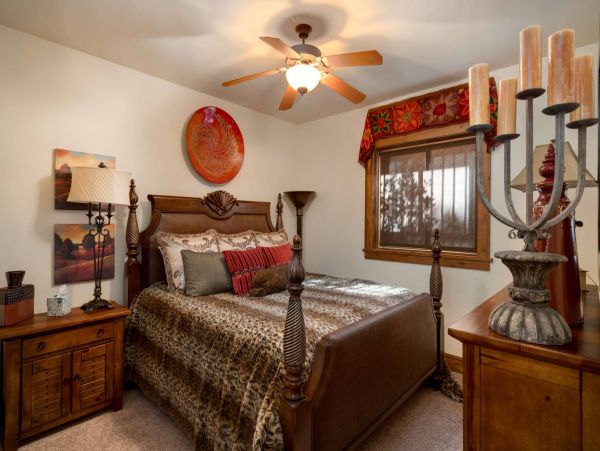 Luxury Estate 3 miles to slopes