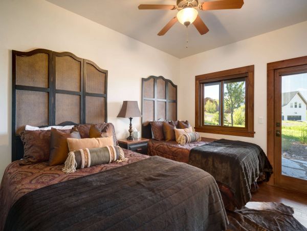 Luxury Estate 3 miles to slopes