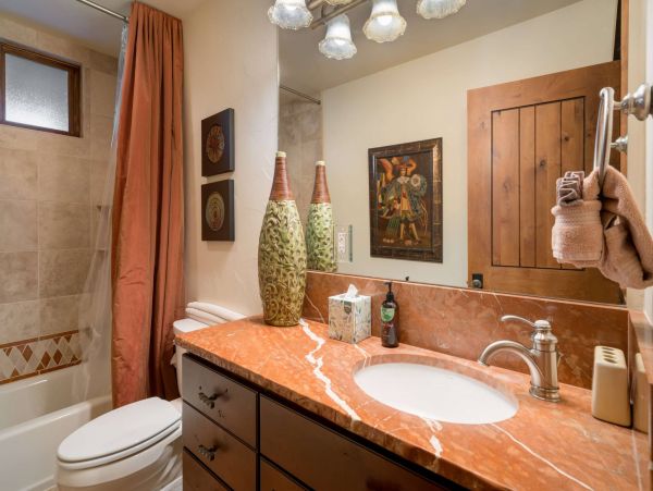 Luxury Estate 3 miles to slopes