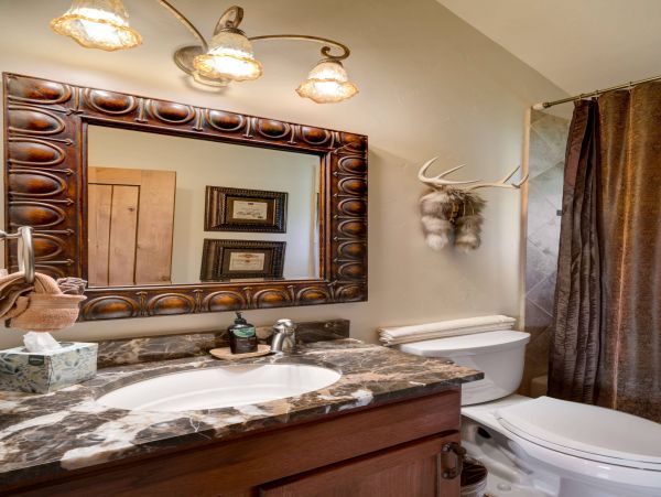 Luxury Estate 3 miles to slopes