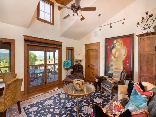 Luxury Estate 3 miles to slopes