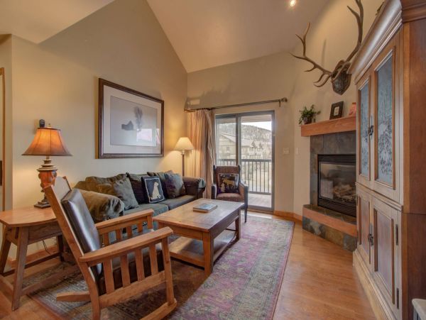 Top Floor Condo with 3 Bedrooms plus Loft Sleeps 10