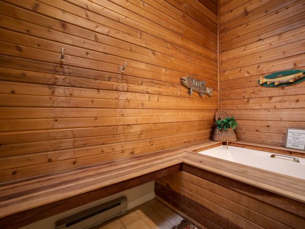 Steamboat Spring Five Min Walk to Gondola Three Bedrooms & Loft