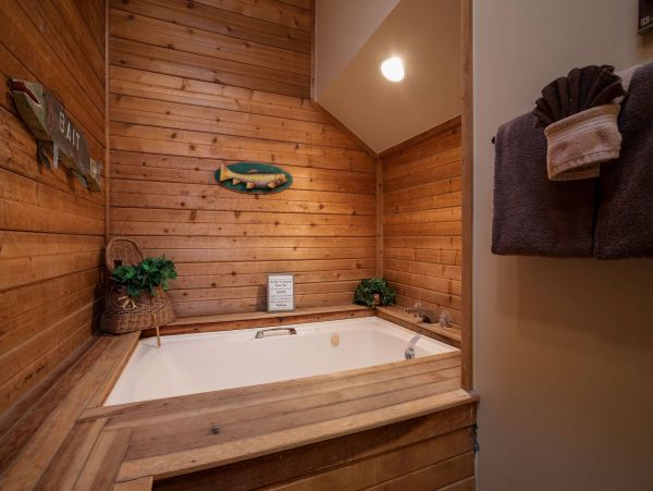 Steamboat Spring Five Min Walk to Gondola Three Bedrooms & Loft