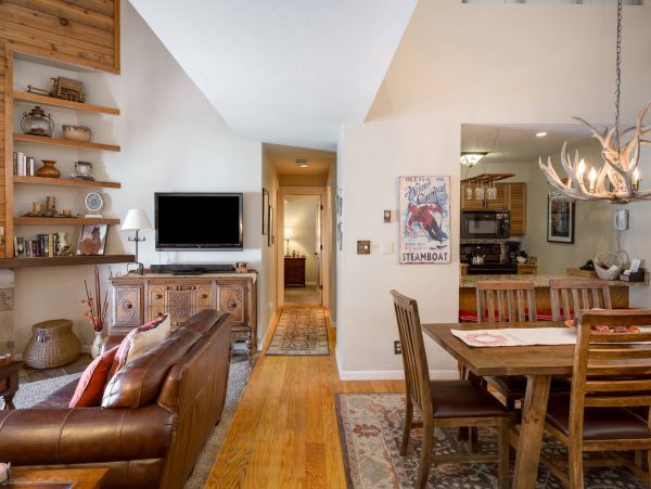 Steamboat Spring Five Min Walk to Gondola Three Bedrooms & Loft