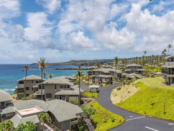 Luxury Kapalua Vacation Condo Sleeps Six Guests