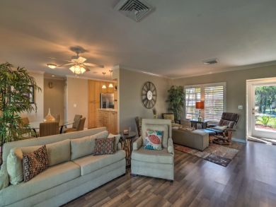 Siesta Key Vacation Home 3 Bedroom/2 Bath Sleeps 8 Guests