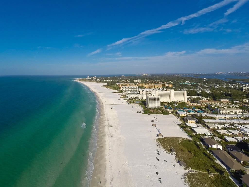 Siesta Key Vacation Home 3 Bedroom/2 Bath Sleeps 8 Guests