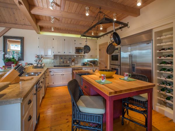Luxury Five Bedroom Vacation Home in Santa Ynez Valley