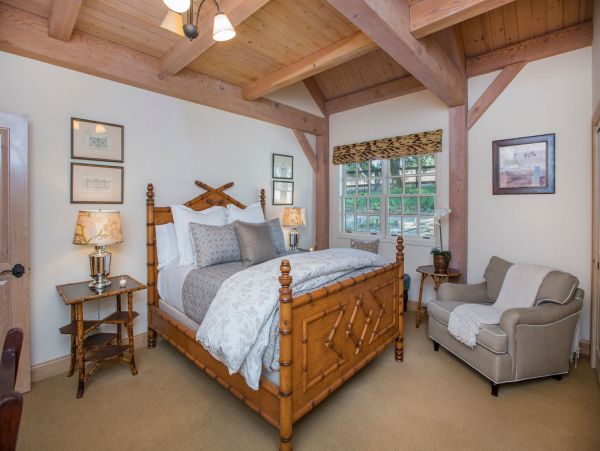 Luxury Five Bedroom Vacation Home in Santa Ynez Valley