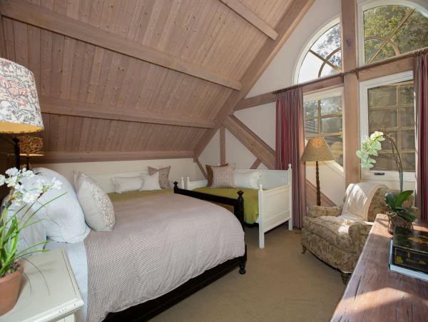 Luxury Five Bedroom Vacation Home in Santa Ynez Valley