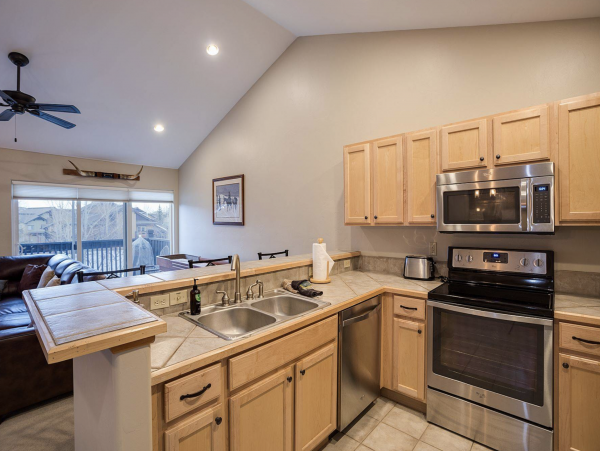 Steamboat Springs Family Vacation Rental Shuttle to Lift