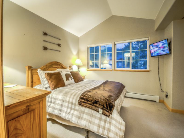 Steamboat Springs Family Vacation Rental Shuttle to Lift