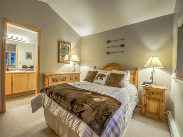Steamboat Springs Family Vacation Rental Shuttle to Lift