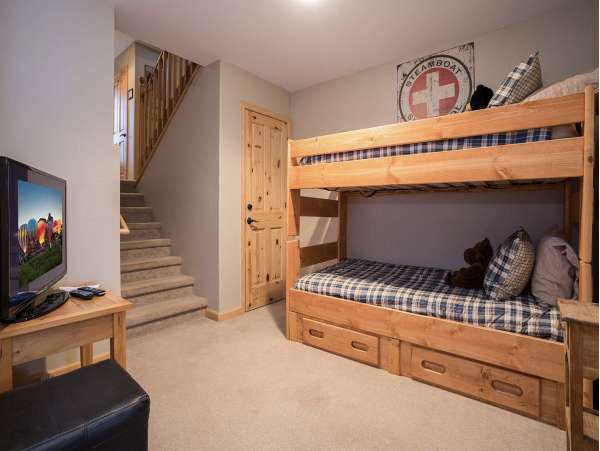 Steamboat Springs Family Vacation Rental Shuttle to Lift