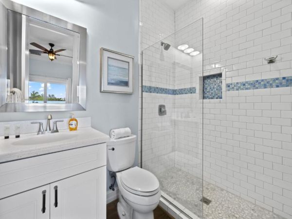 Fort Myers Luxurious Canal-Front Home with Pool & Spa - Perfect for Families