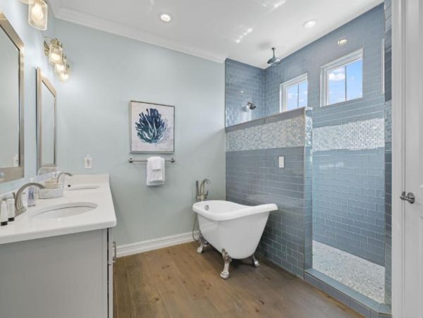 Fort Myers Luxurious Canal-Front Home with Pool & Spa - Perfect for Families